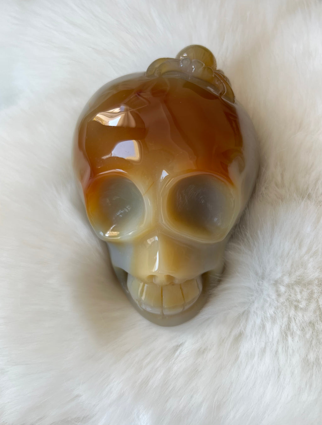 Grauer Achat Skull