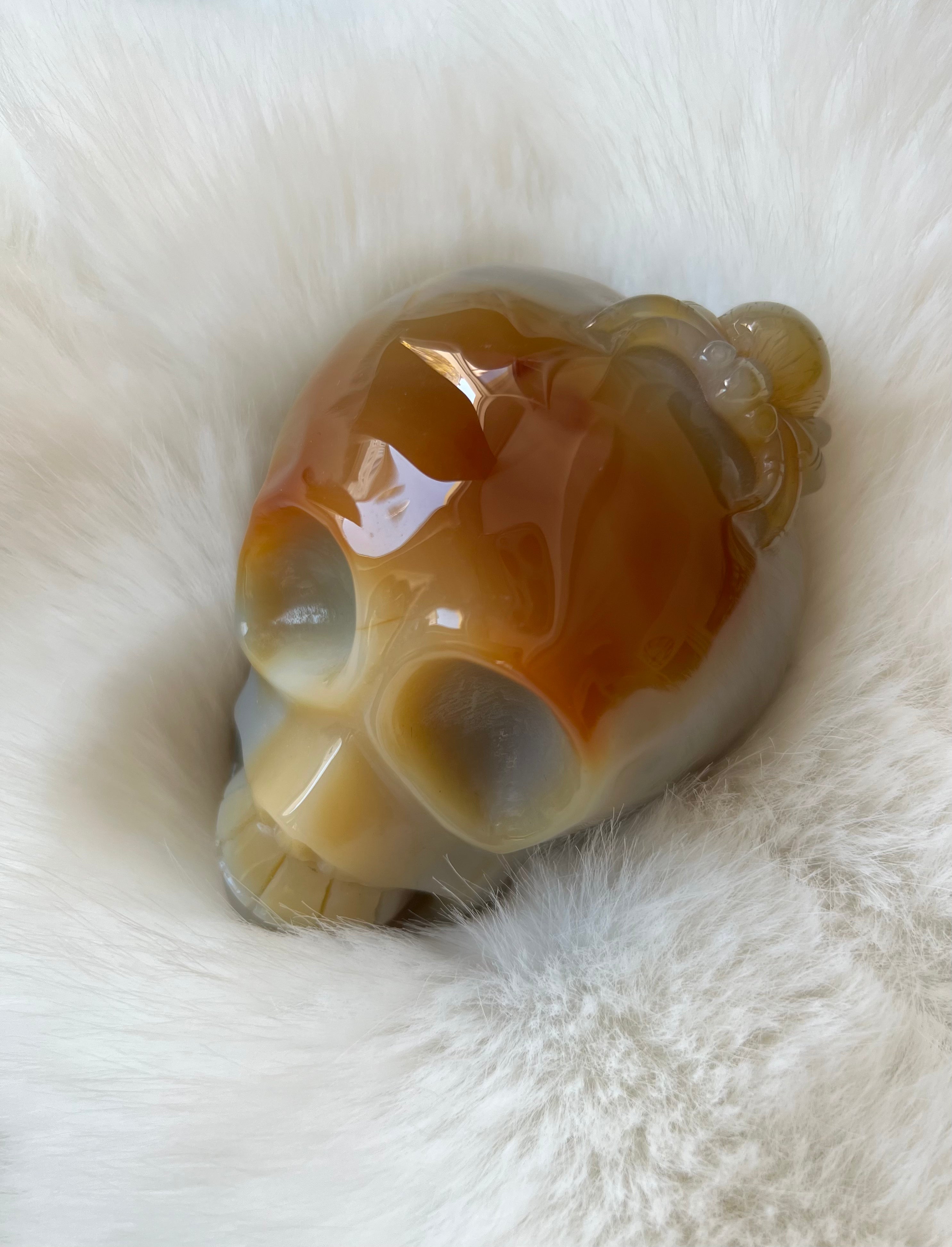 Grauer Achat Skull