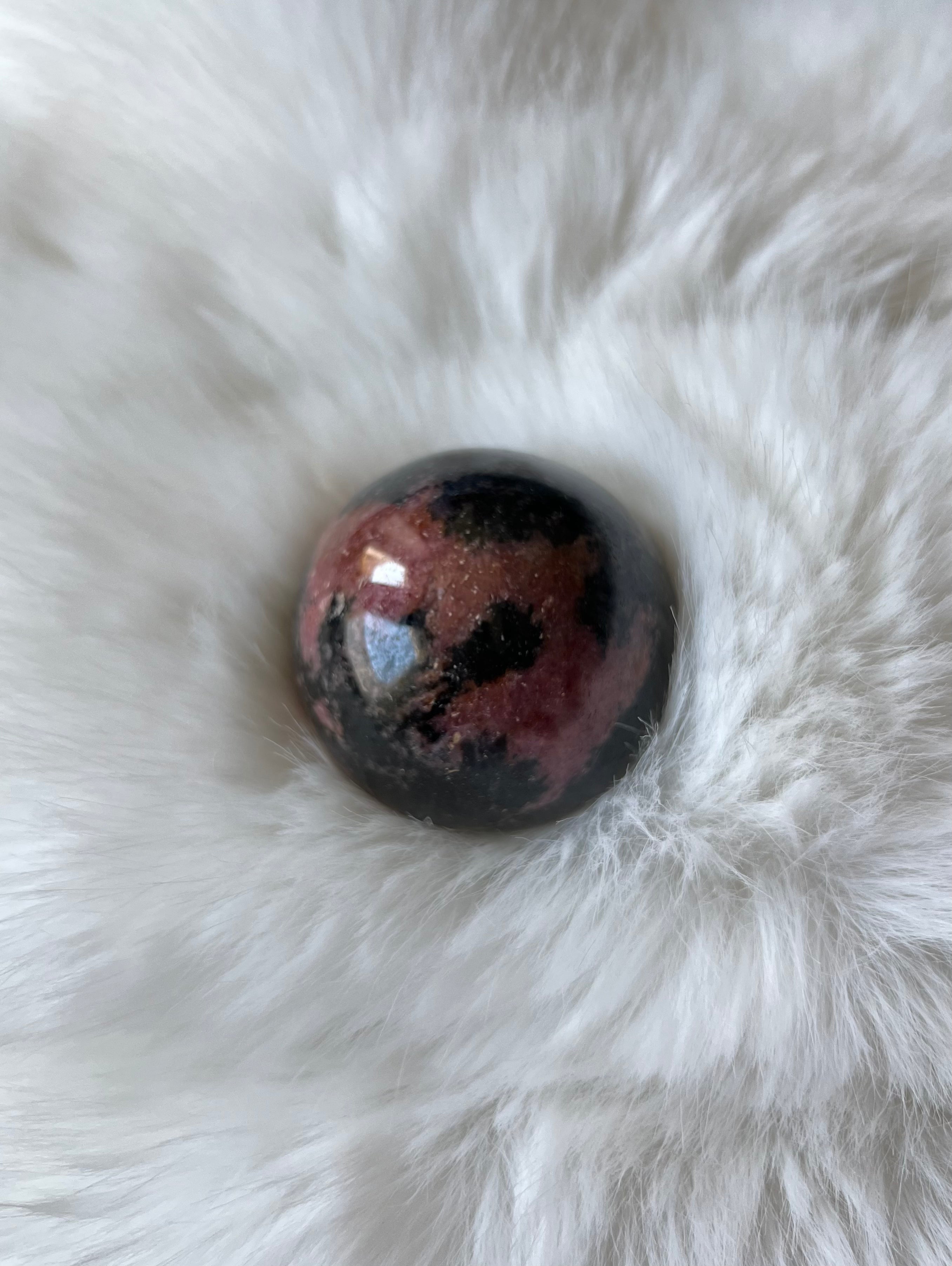 Rhodonit Sphere